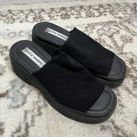 Steve Madden Shoes - Vintage 90s Steve Madden platform sandals